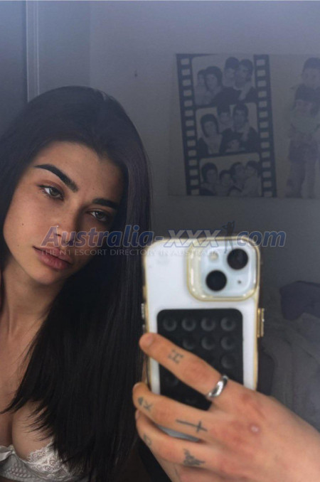 Mira_D_Bombshell