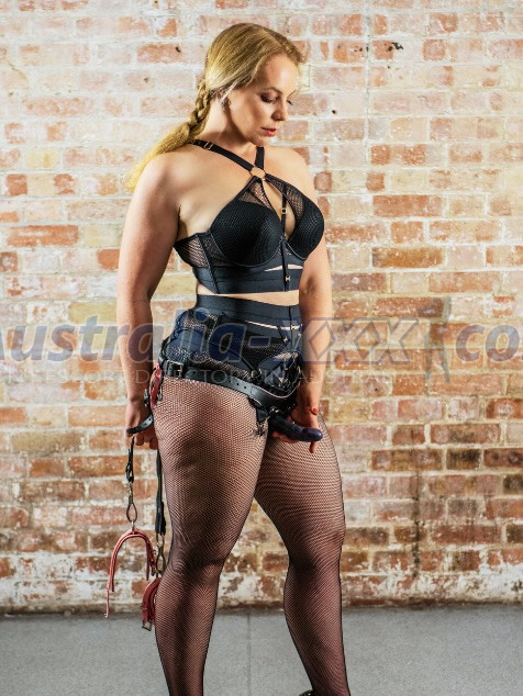 Mistress Lady Pamela - 1634